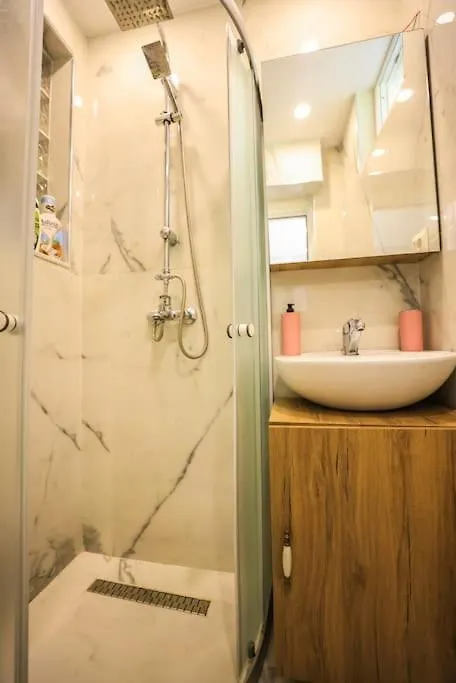 דירות טיראנה Colorful Oasis With Sunny Balcony 0*,  אלבניה